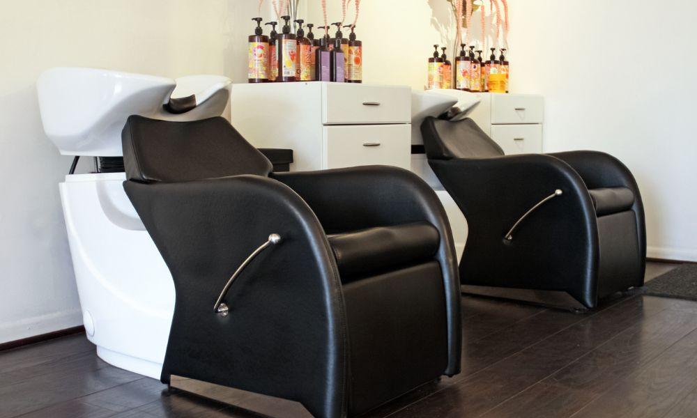 The Importance of Comfort in Shampoo Chairs: Enhancing the Salon Experience