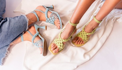 Fashionably Flat Sleek Women's Sandals for Versatile Looks