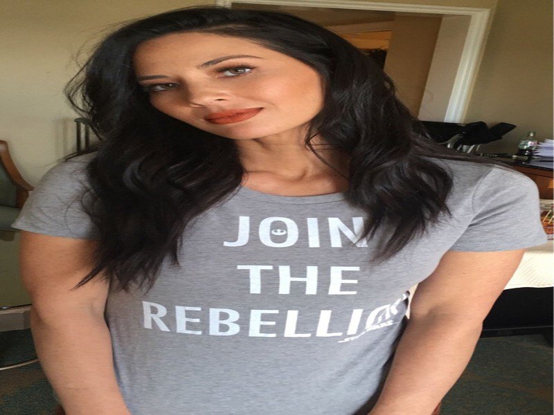 Unlocking The Woman In Cabin 10 Shop: Exclusive Merchandise Insight